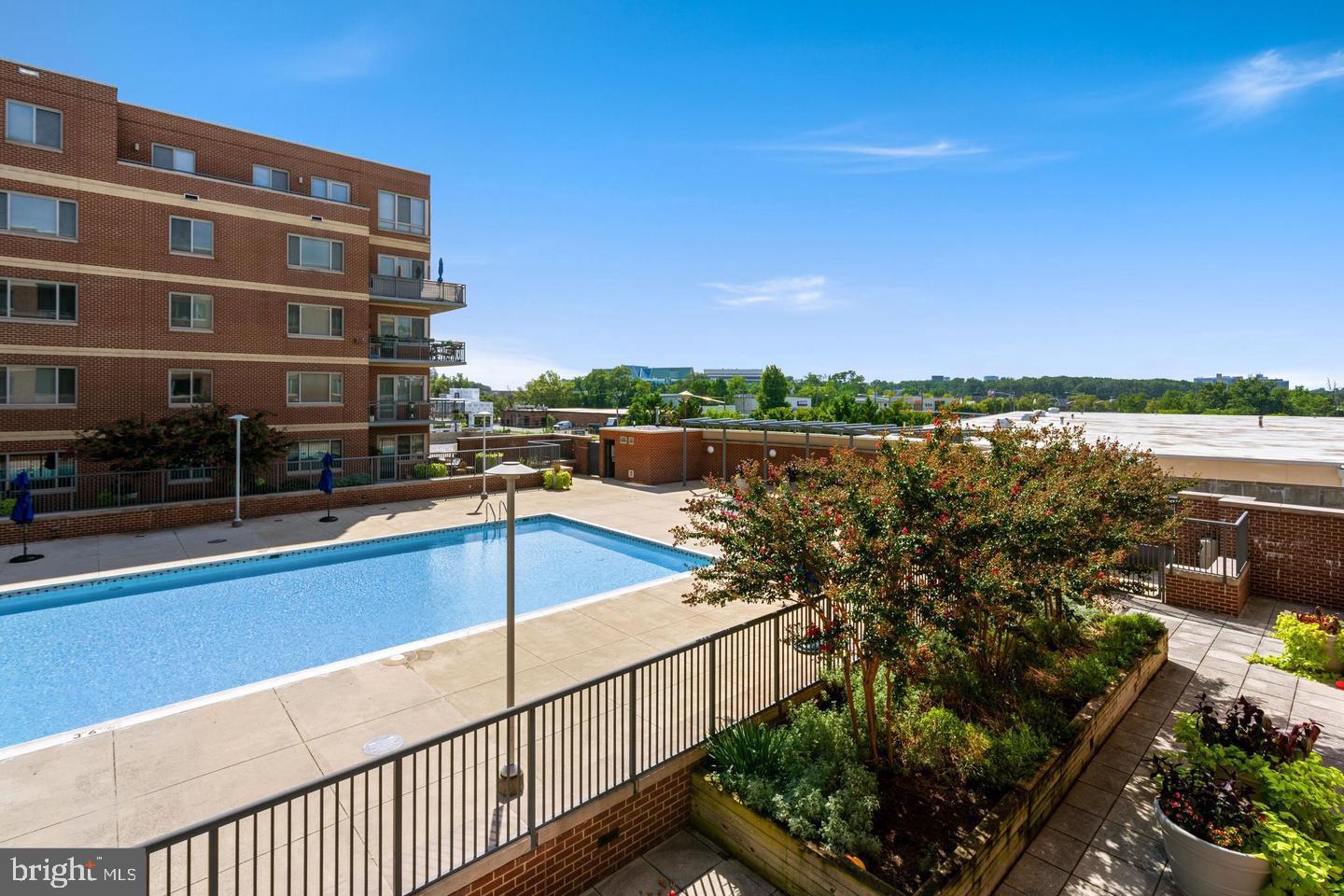 VANTAGE AT MERRIFIELD - Residential Lease