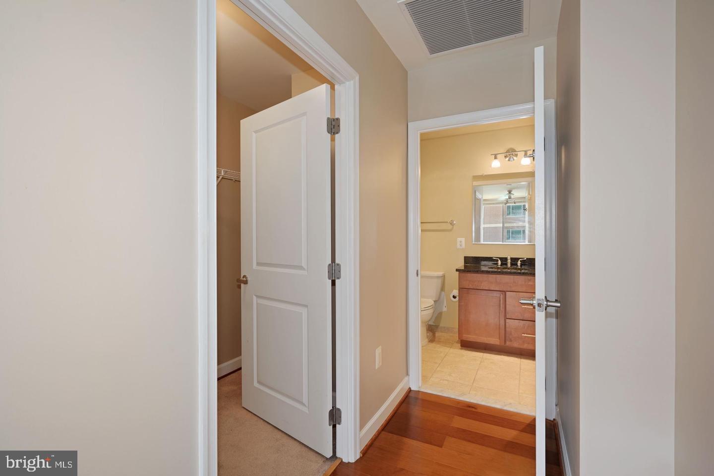 VANTAGE AT MERRIFIELD - Residential Lease