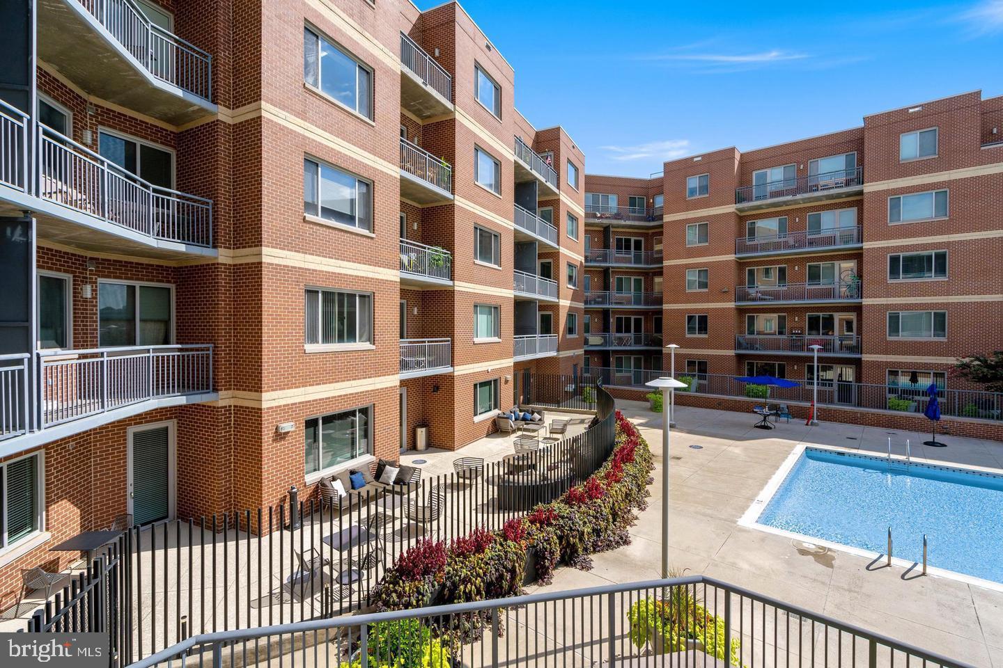 VANTAGE AT MERRIFIELD - Residential Lease