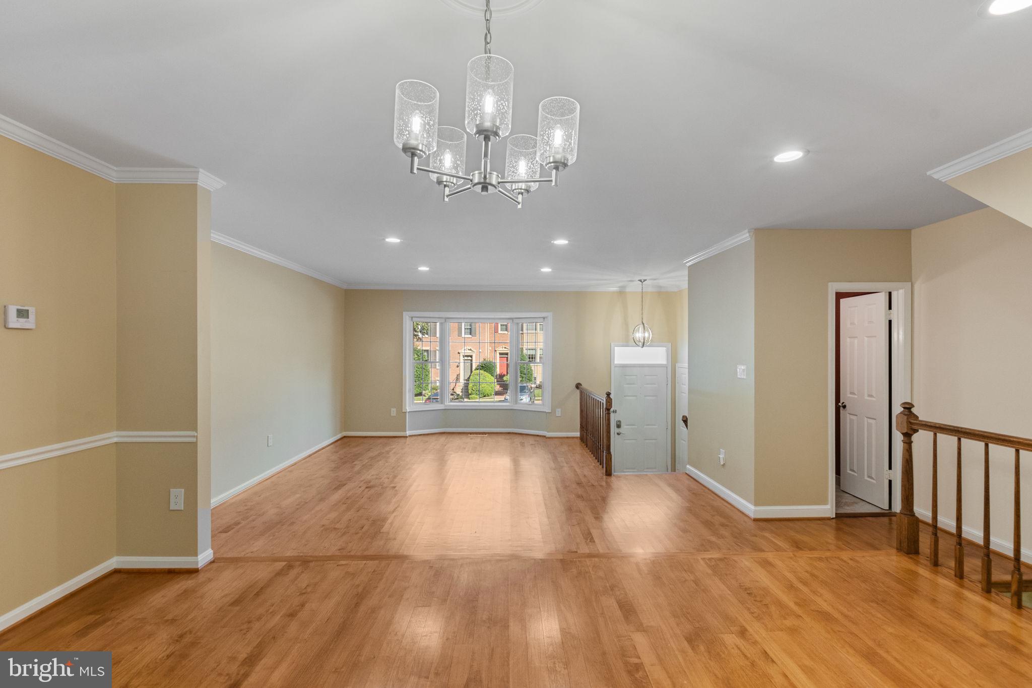 WILLIAMSBURG POND - Residential Lease