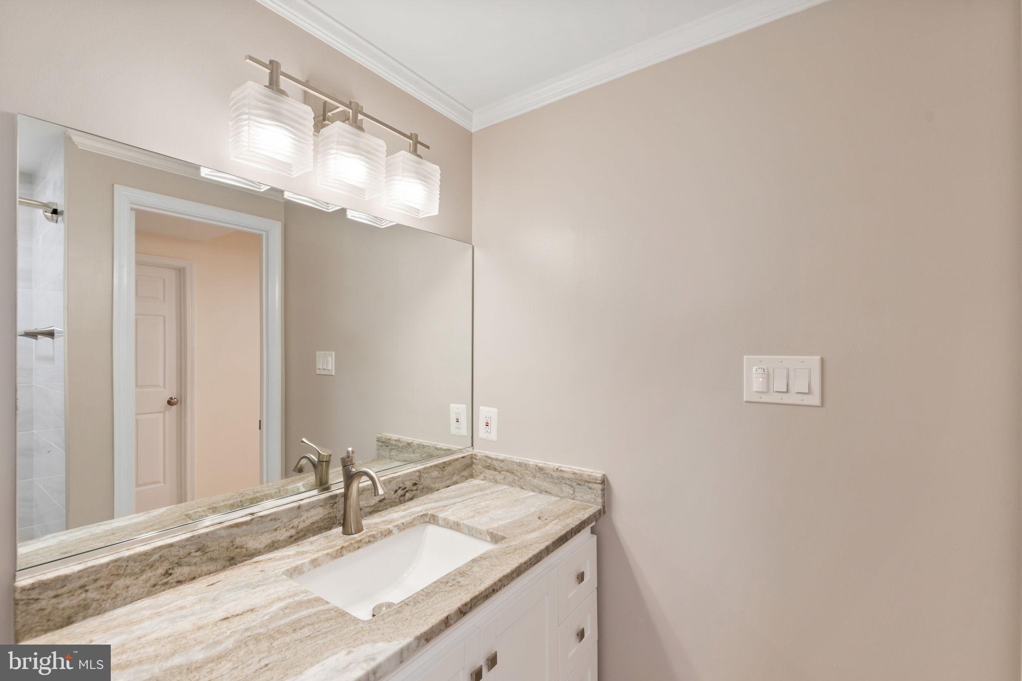 WILLIAMSBURG POND - Residential Lease