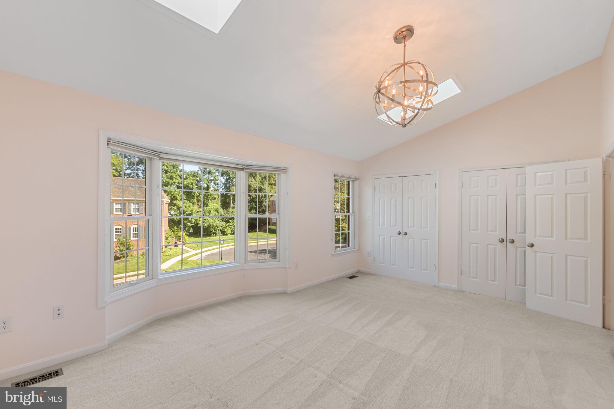 WILLIAMSBURG POND - Residential Lease