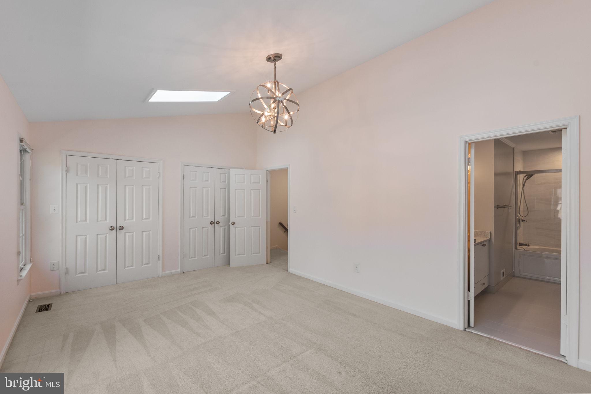 WILLIAMSBURG POND - Residential Lease