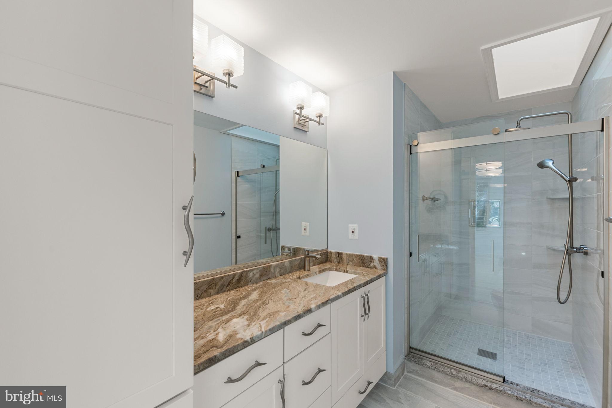 WILLIAMSBURG POND - Residential Lease