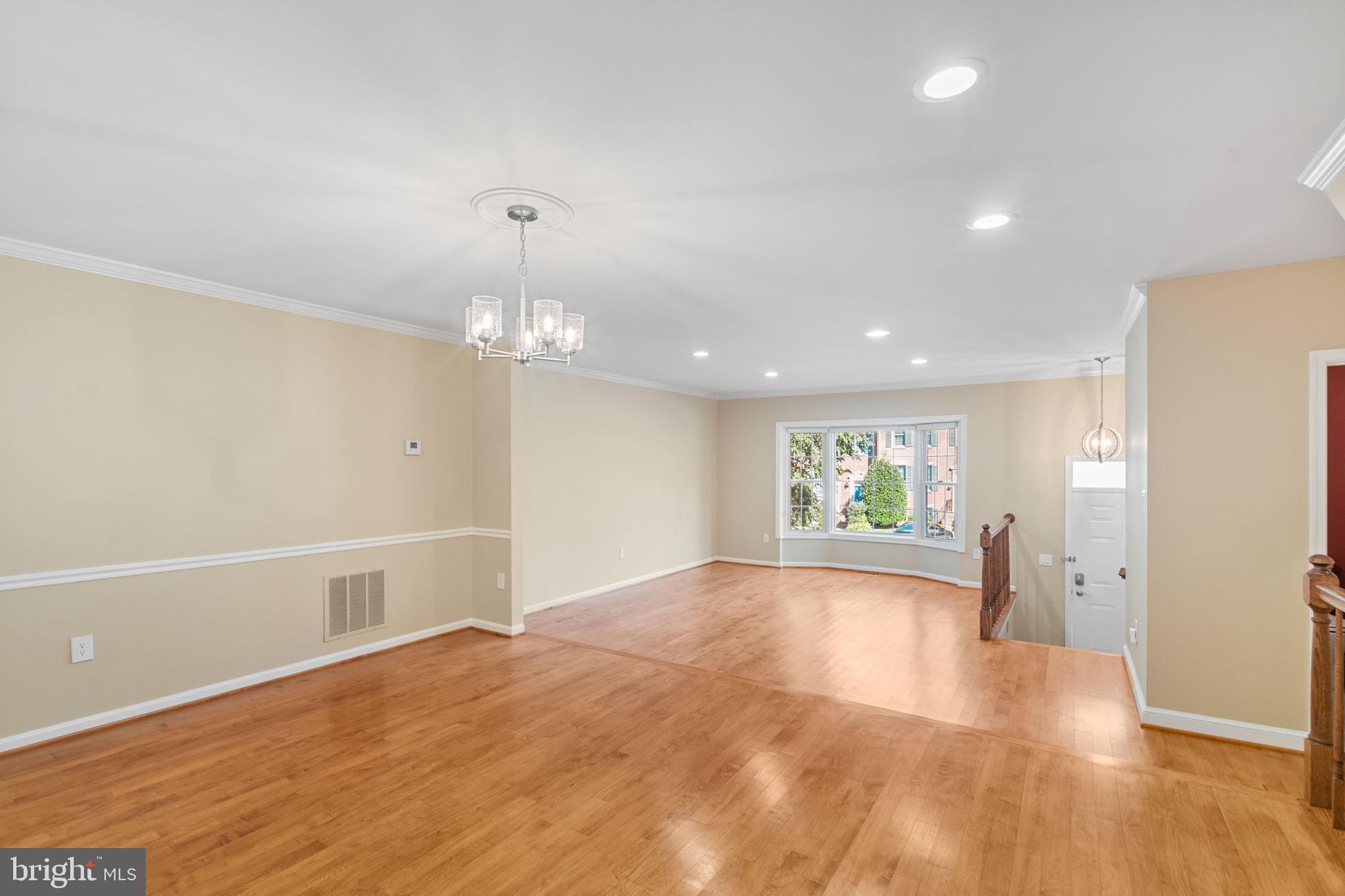 WILLIAMSBURG POND - Residential Lease