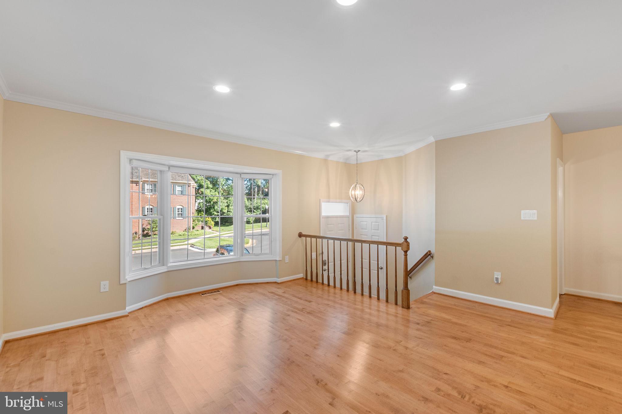 WILLIAMSBURG POND - Residential Lease