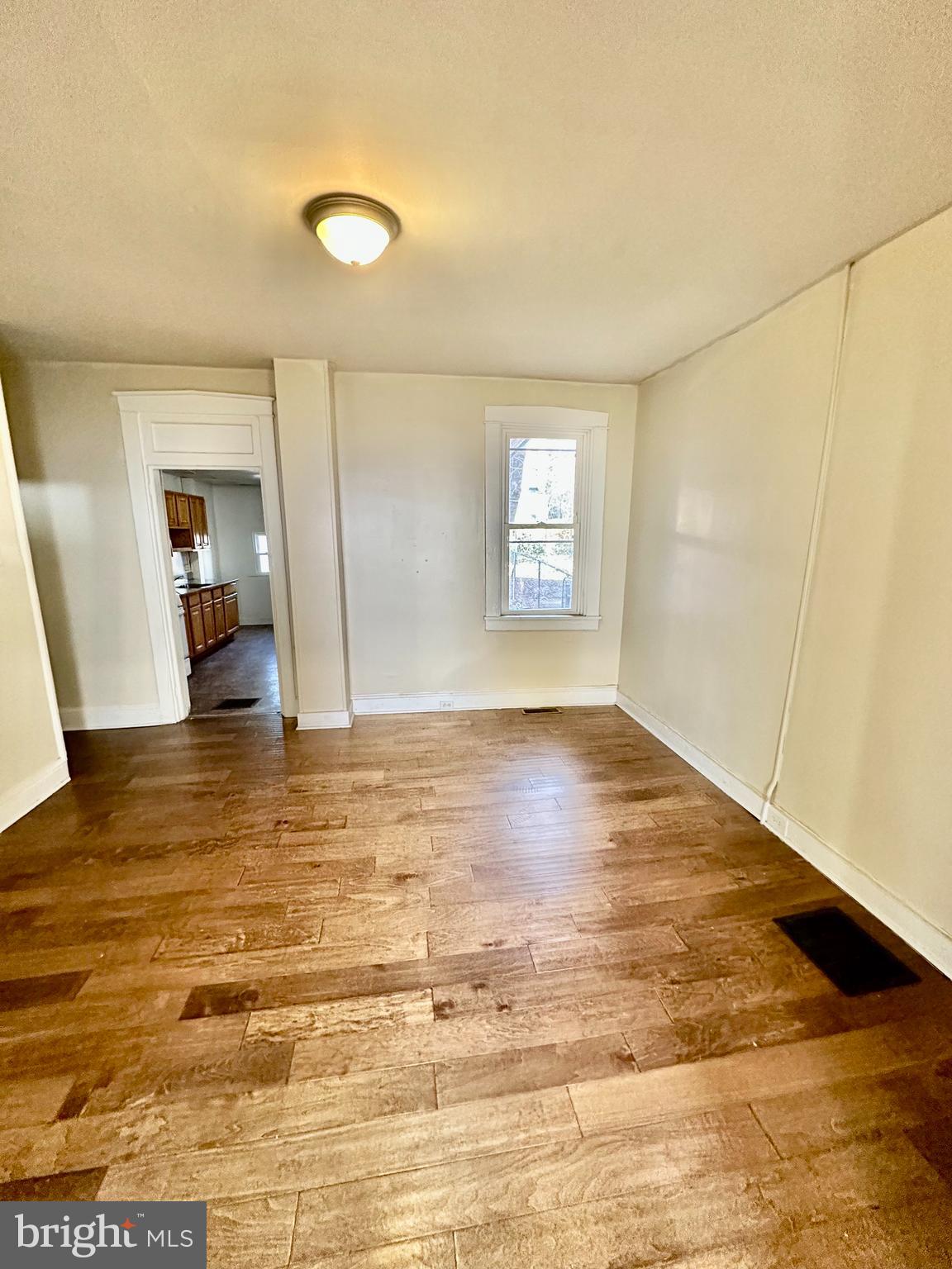 537 S CHRISTIAN STREET