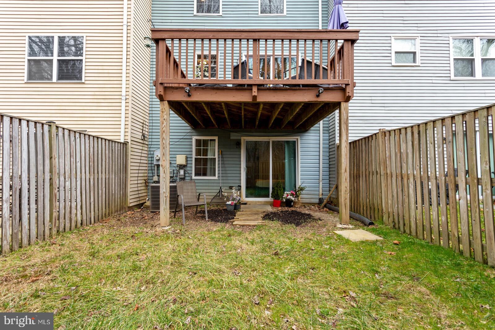 LONDON WOODS - Residential