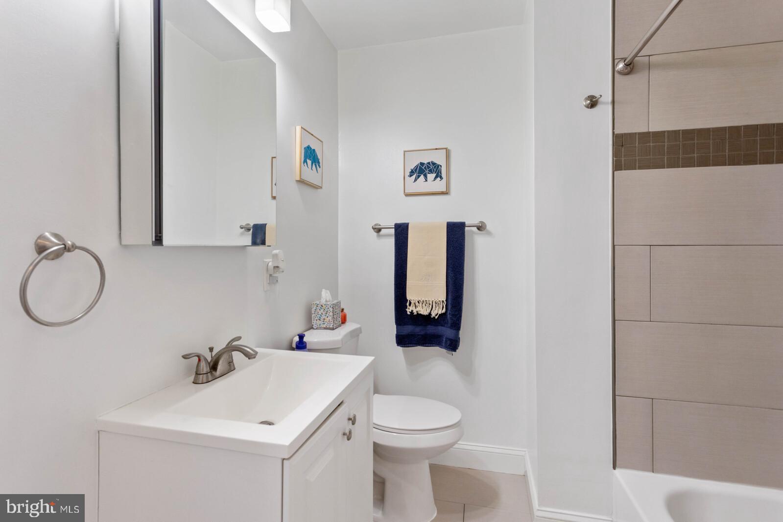 LONDON WOODS - Residential