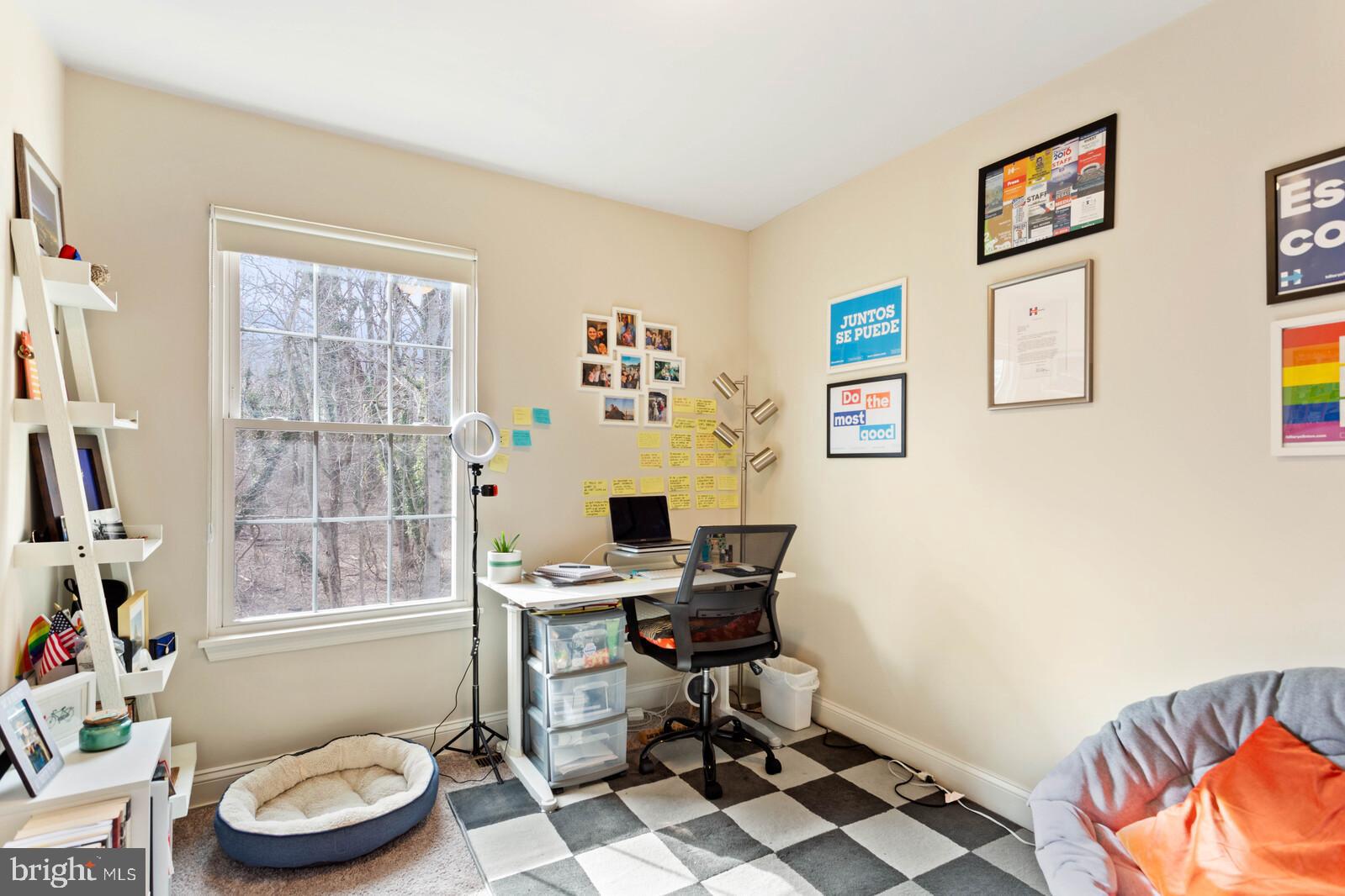 LONDON WOODS - Residential