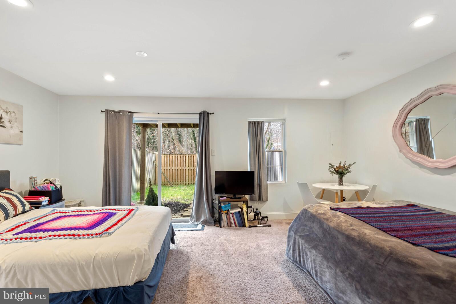 LONDON WOODS - Residential