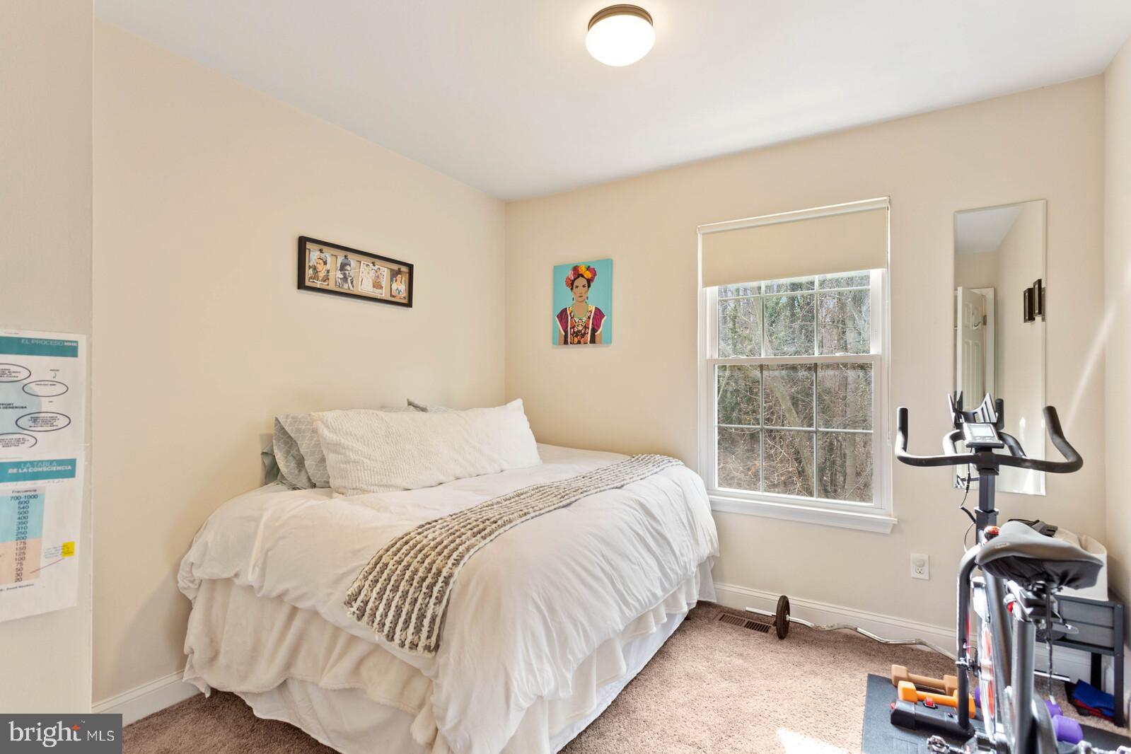 LONDON WOODS - Residential