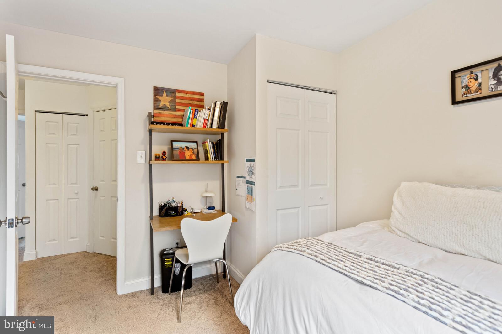 LONDON WOODS - Residential