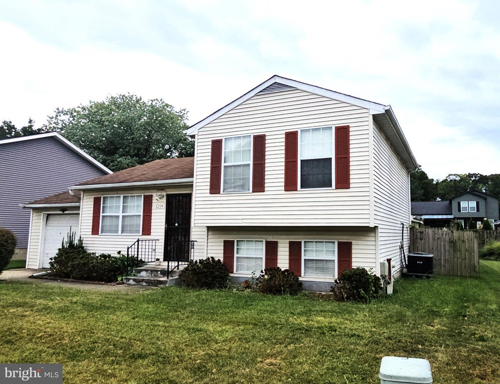 Photo of 1214 Weddel Avenue, BALTIMORE, MD 21227 (MLS # MDBC2176468)