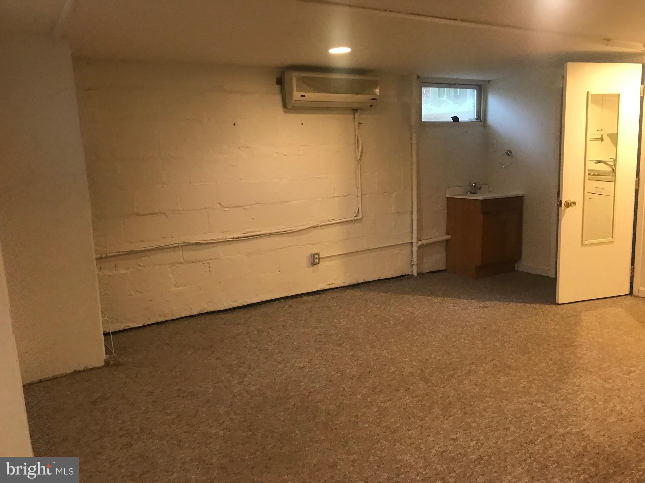 HYATTSVILLE HILLS - Residential Lease