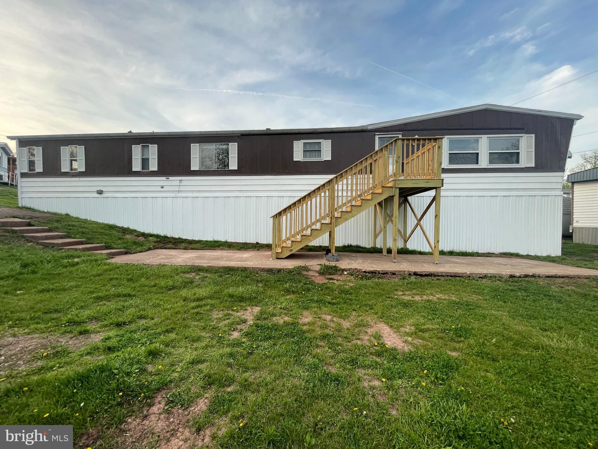 MEADOW RUN - Residential