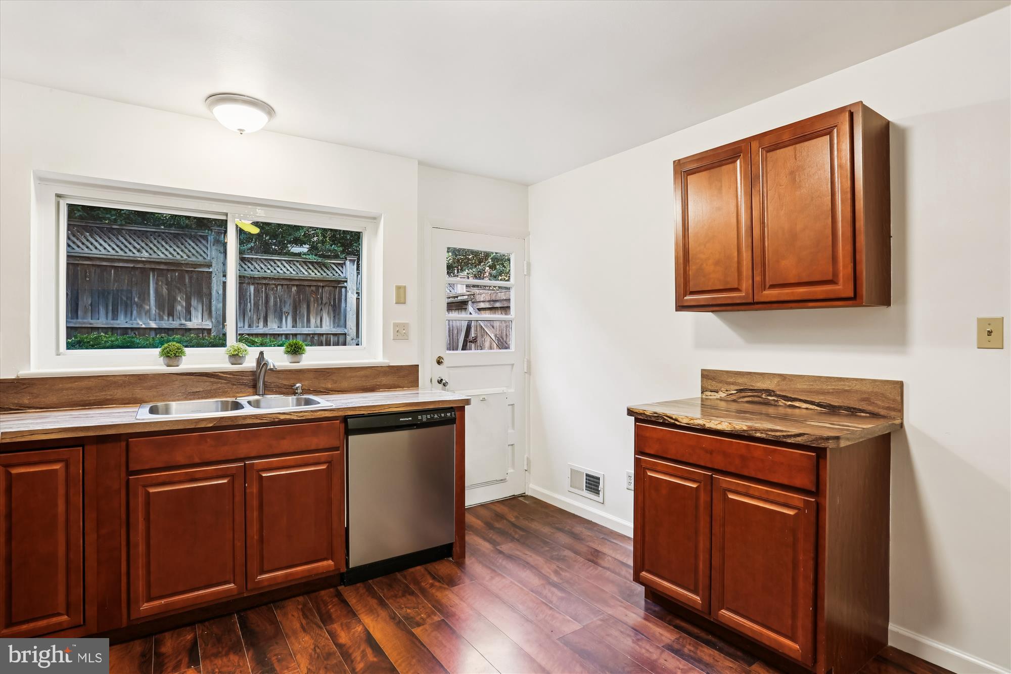 NORTH CHEVY CHASE - Residential