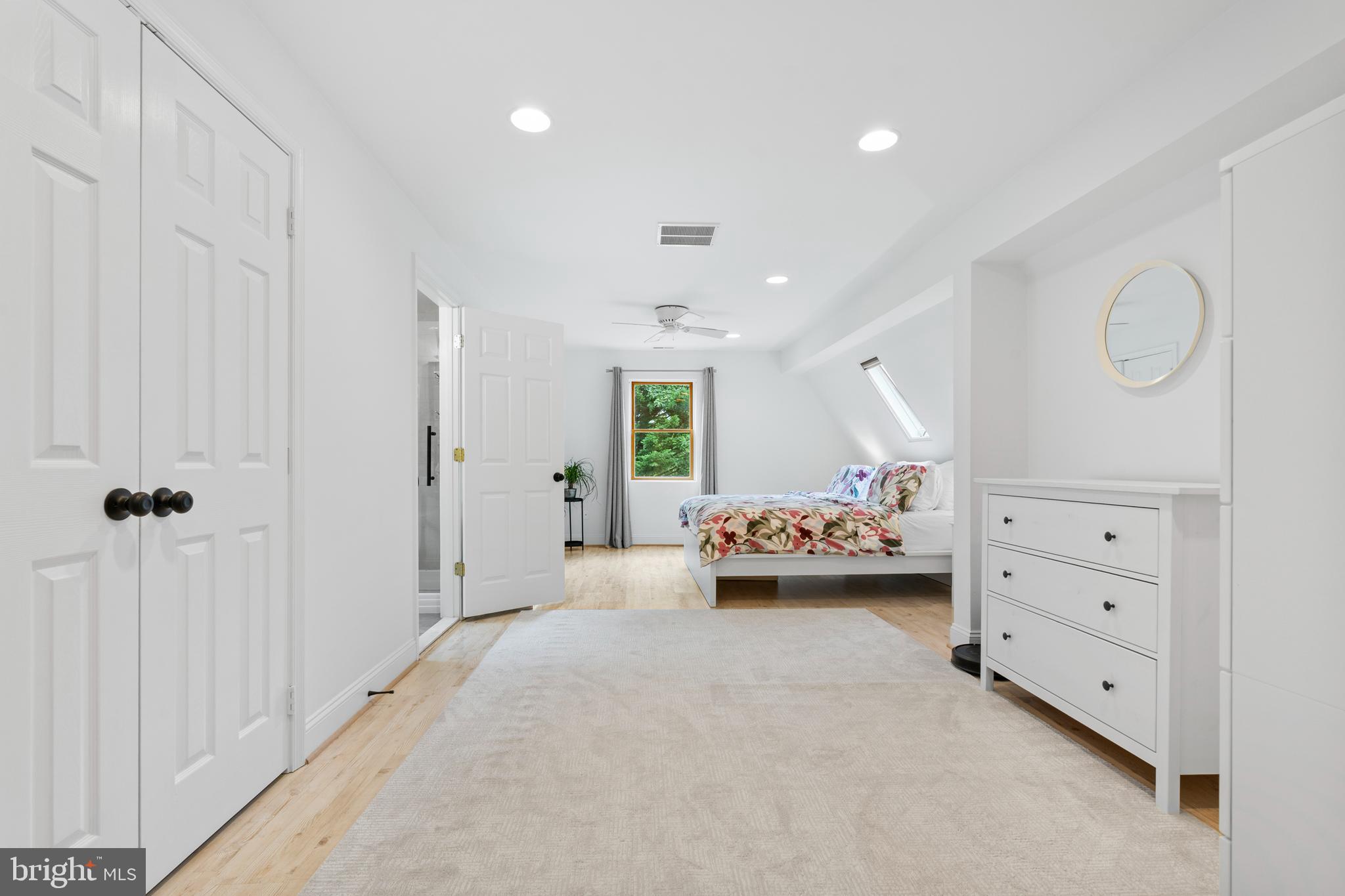 NORTH KENSINGTON - Residential