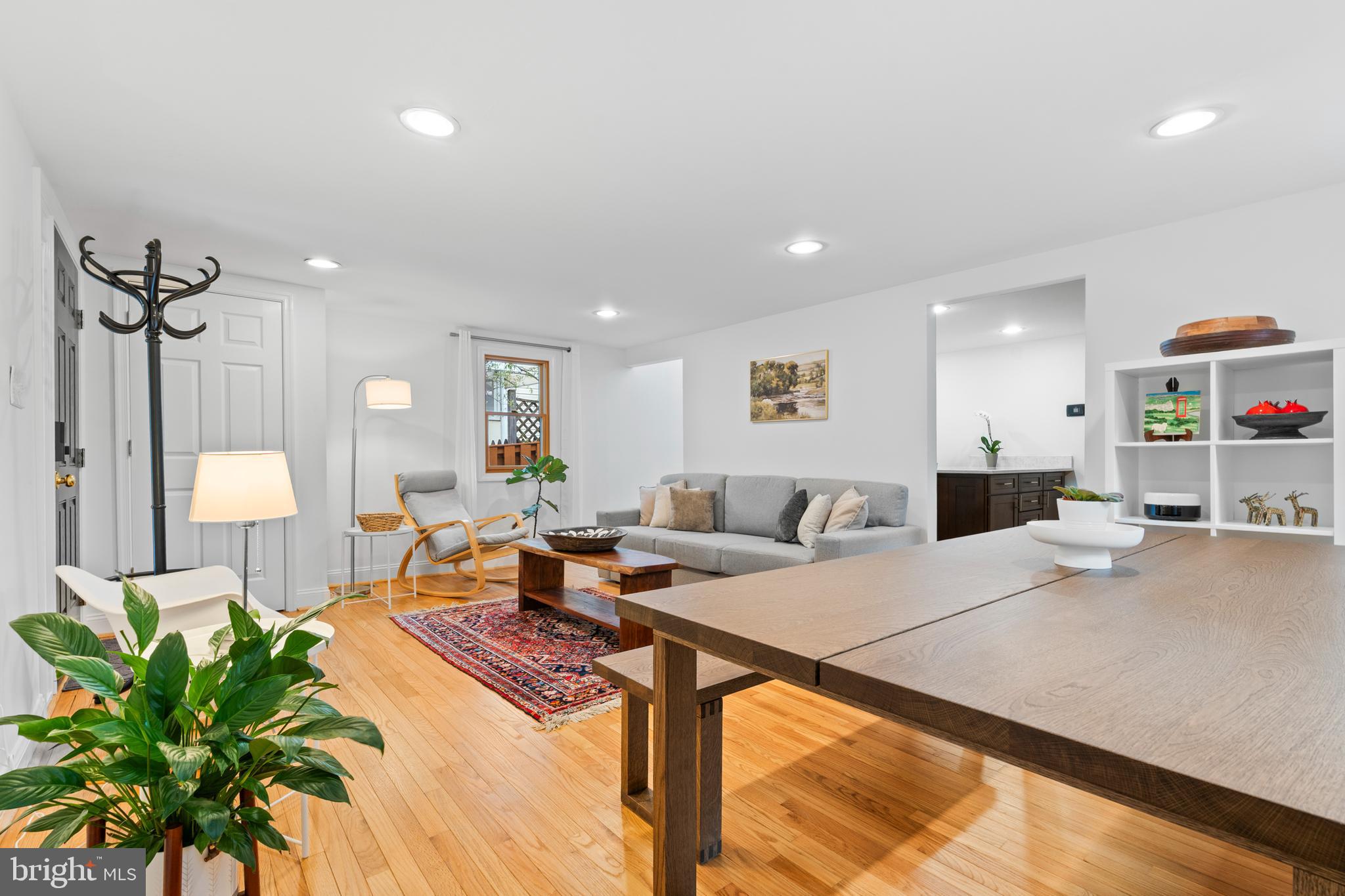 NORTH KENSINGTON - Residential