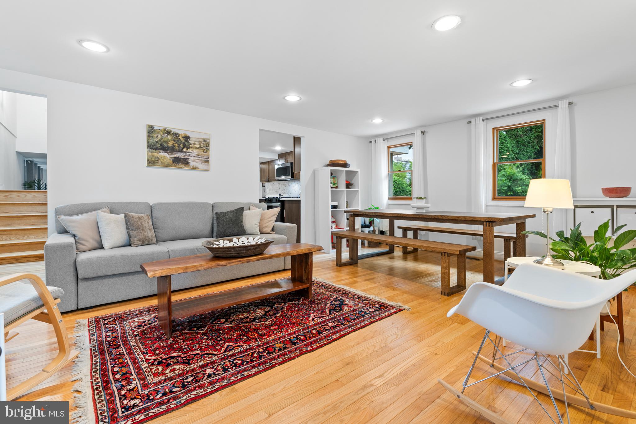 NORTH KENSINGTON - Residential