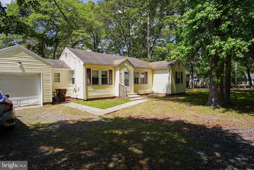 At no fault of seller home is back on the market, buyer's finance fell through.
Come see this newly renovated 3 bedroom 1 bath rancher in Fruitland. Brand new LVP flooring and new counter tops in the kitchen. This property sits on a huge lot for plenty of outdoor activities and mature trees. This property is located near shopping and other amenities, also close to Salisbury University. This might be a great starter  first time investment, the possibilities are endless so come see for yourself before its gone. Property is move in ready and ready for you.