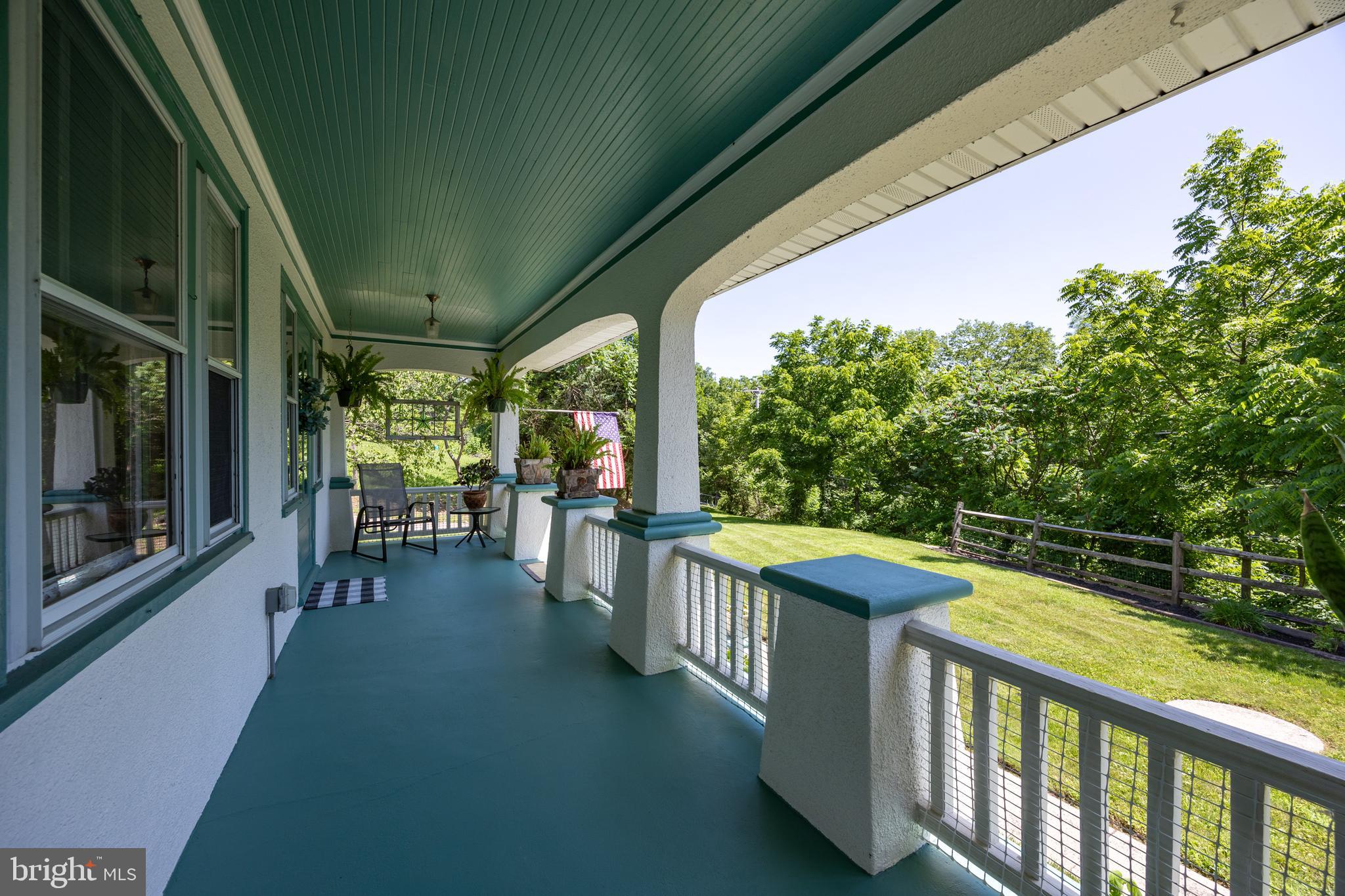 913 GRAVEL PIKE