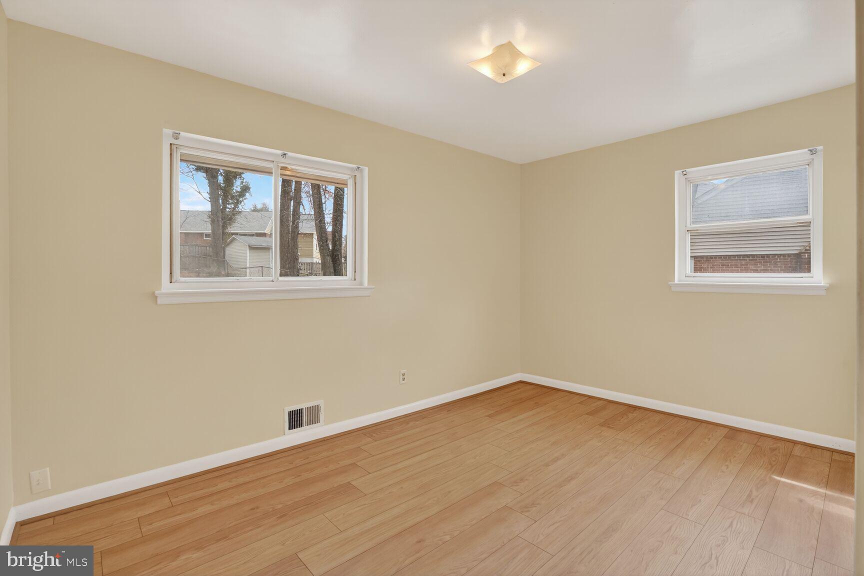 BROYHILL CREST - Residential