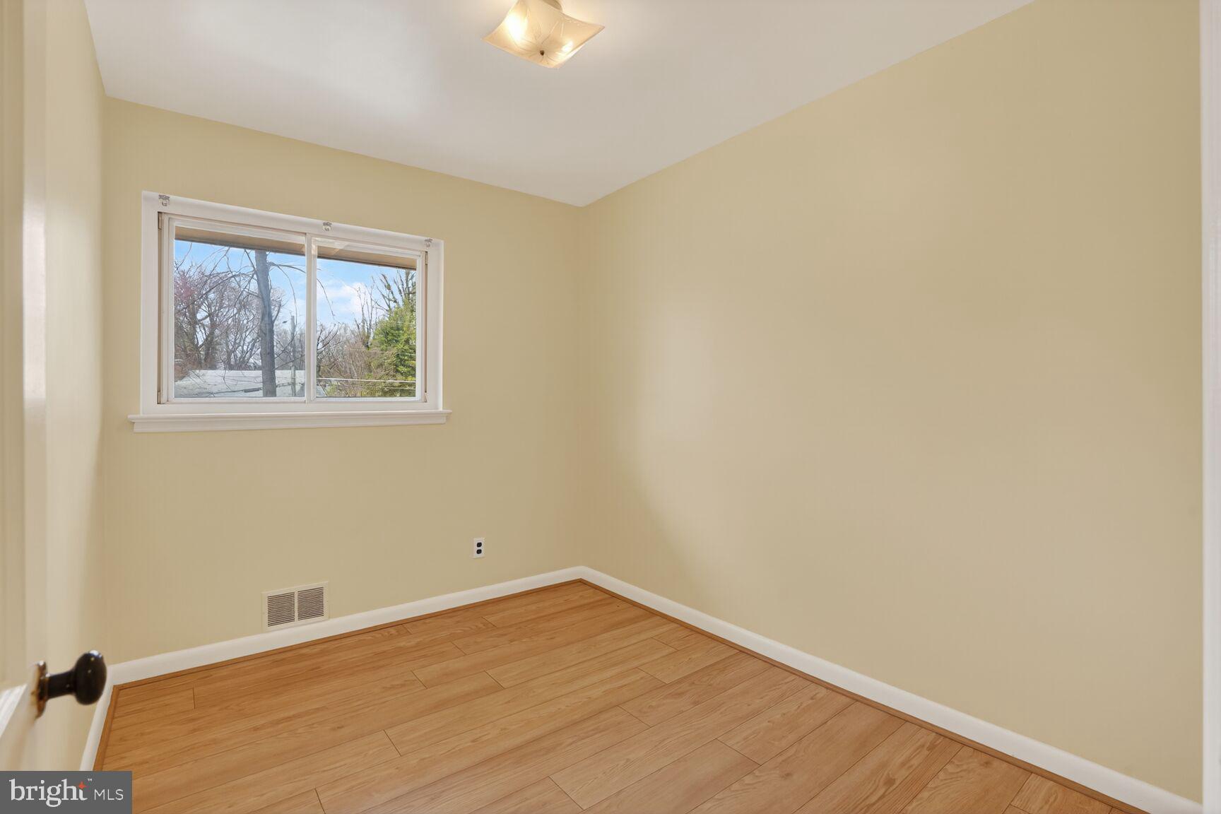 BROYHILL CREST - Residential