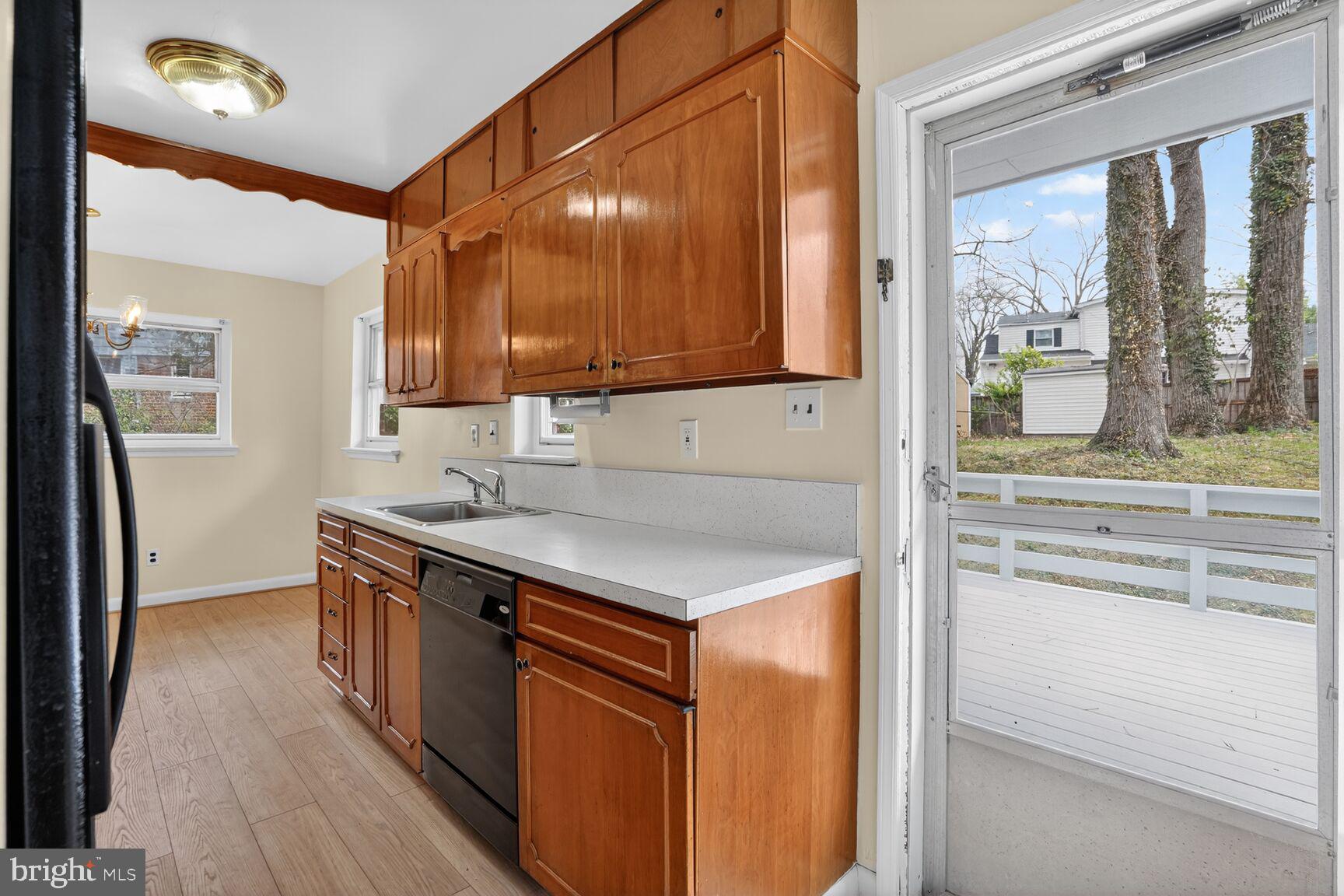 BROYHILL CREST - Residential