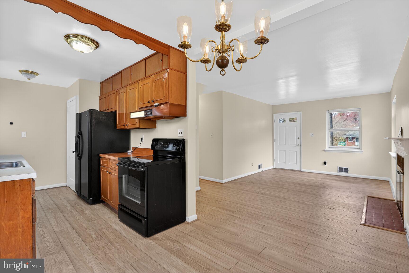 BROYHILL CREST - Residential