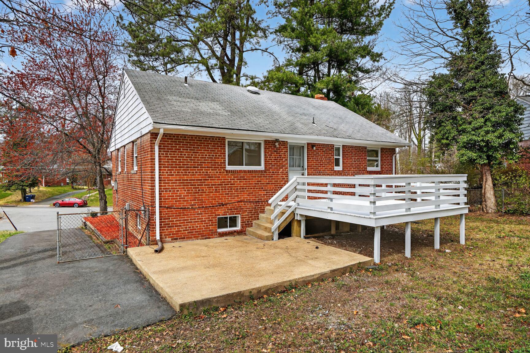 BROYHILL CREST - Residential