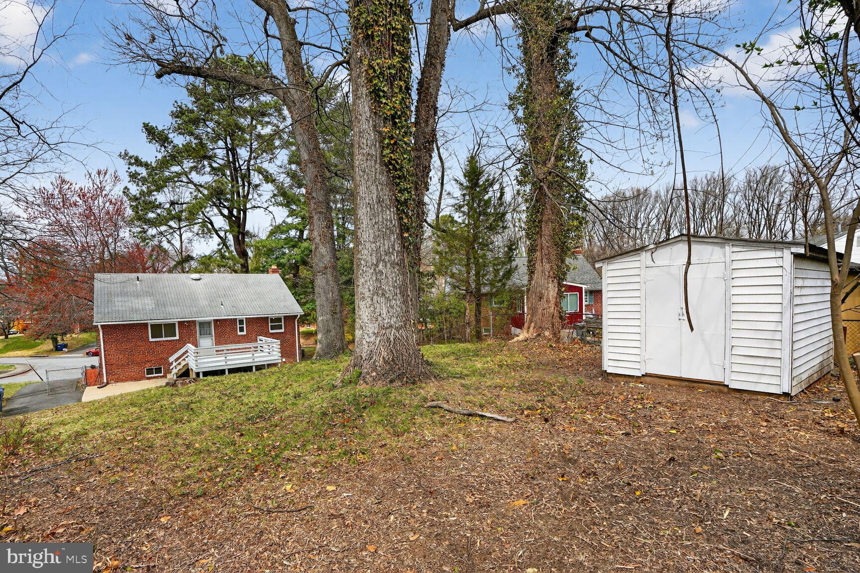 BROYHILL CREST - Residential