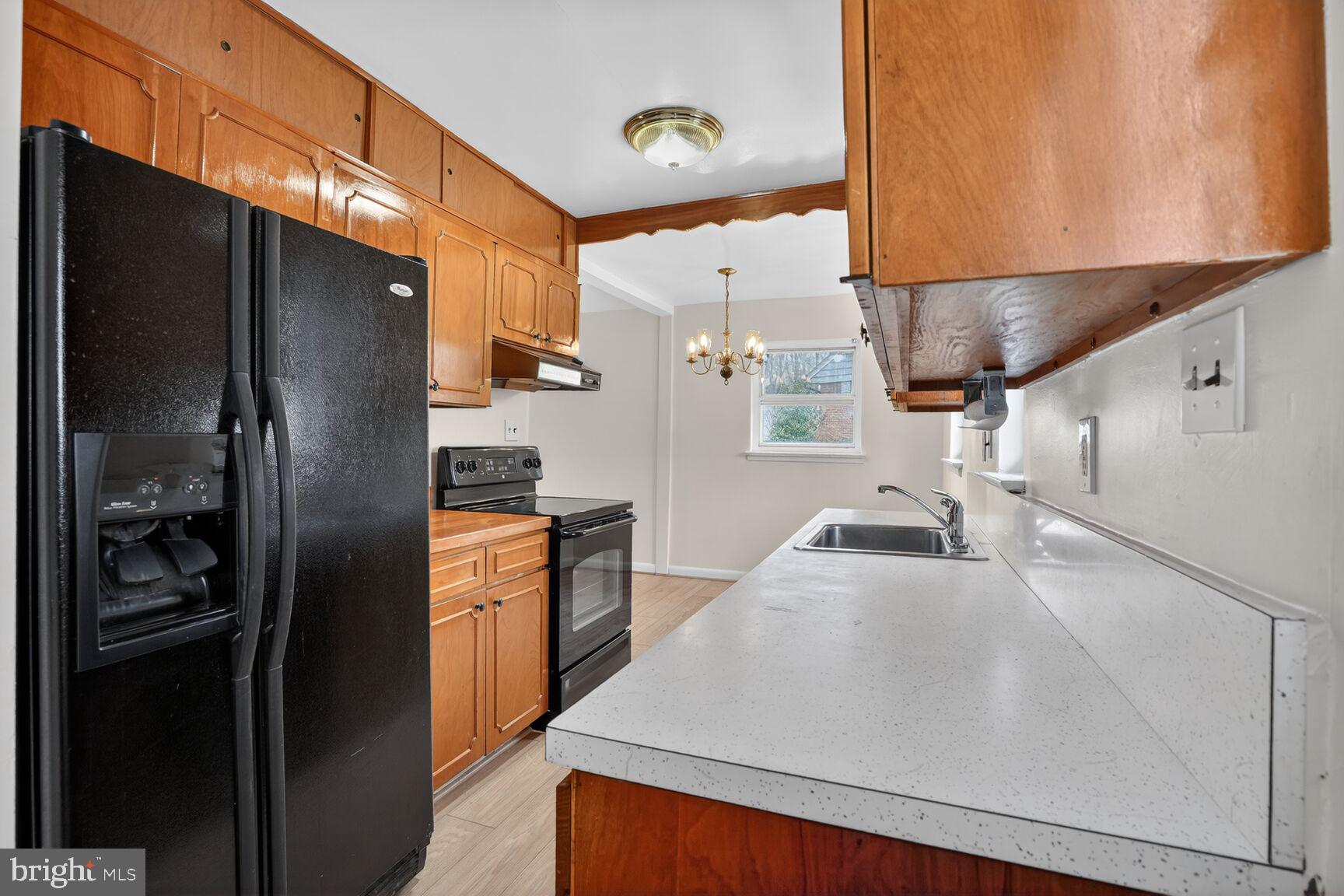 BROYHILL CREST - Residential