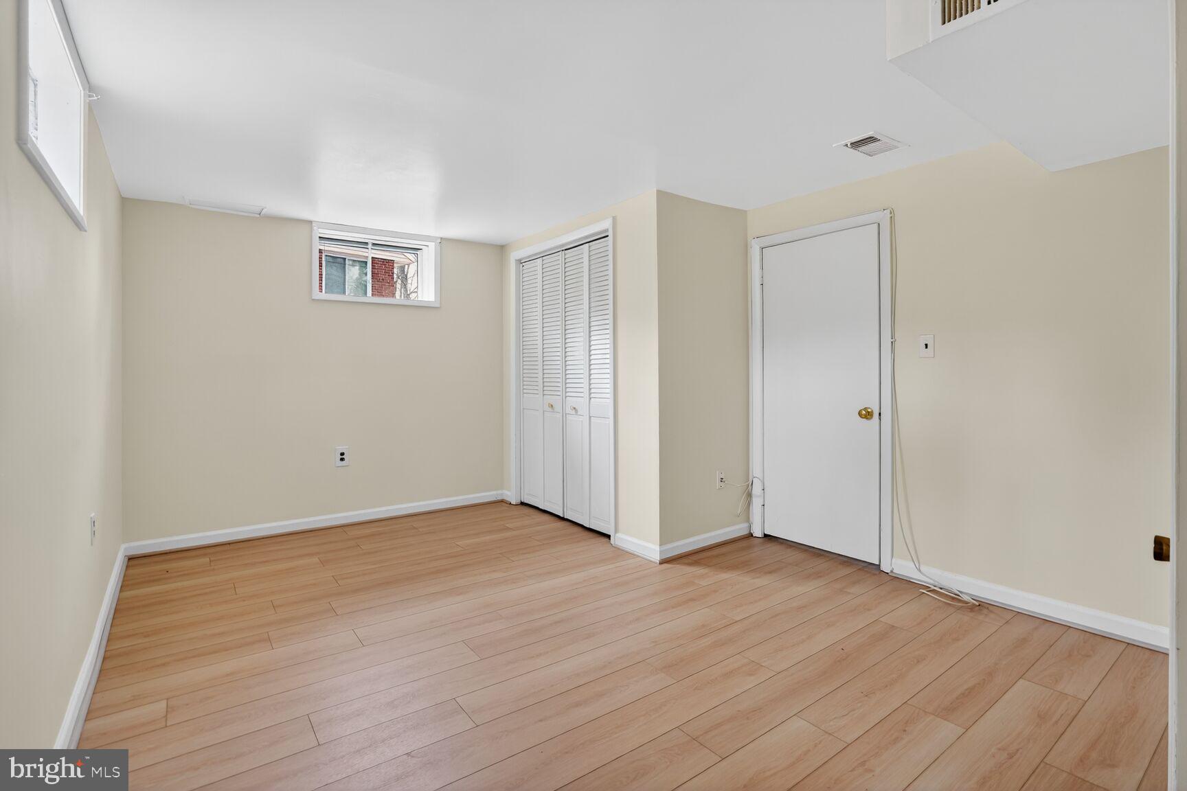 BROYHILL CREST - Residential