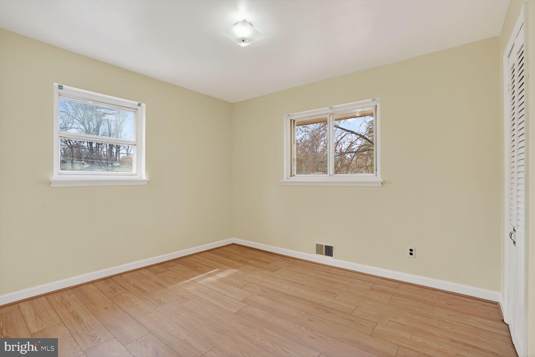 BROYHILL CREST - Residential