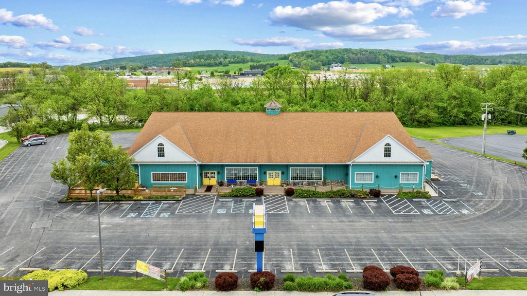 Photo of 110 Eisenhower Drive, HANOVER, PA 17331 (MLS # PAYK2081662)