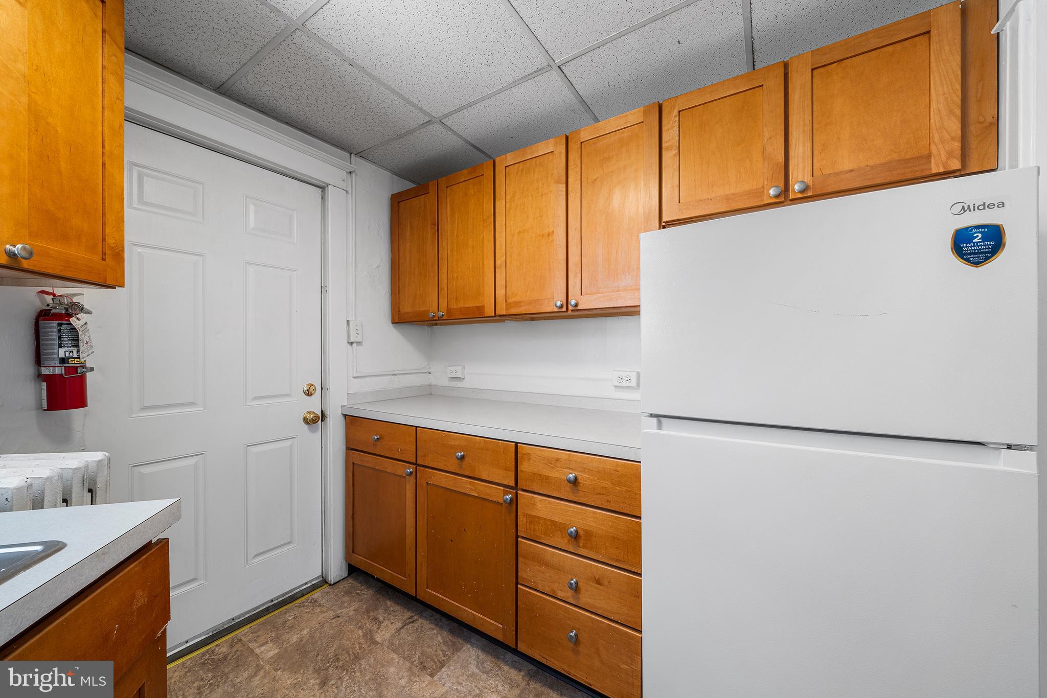 MANOA - Commercial Sale