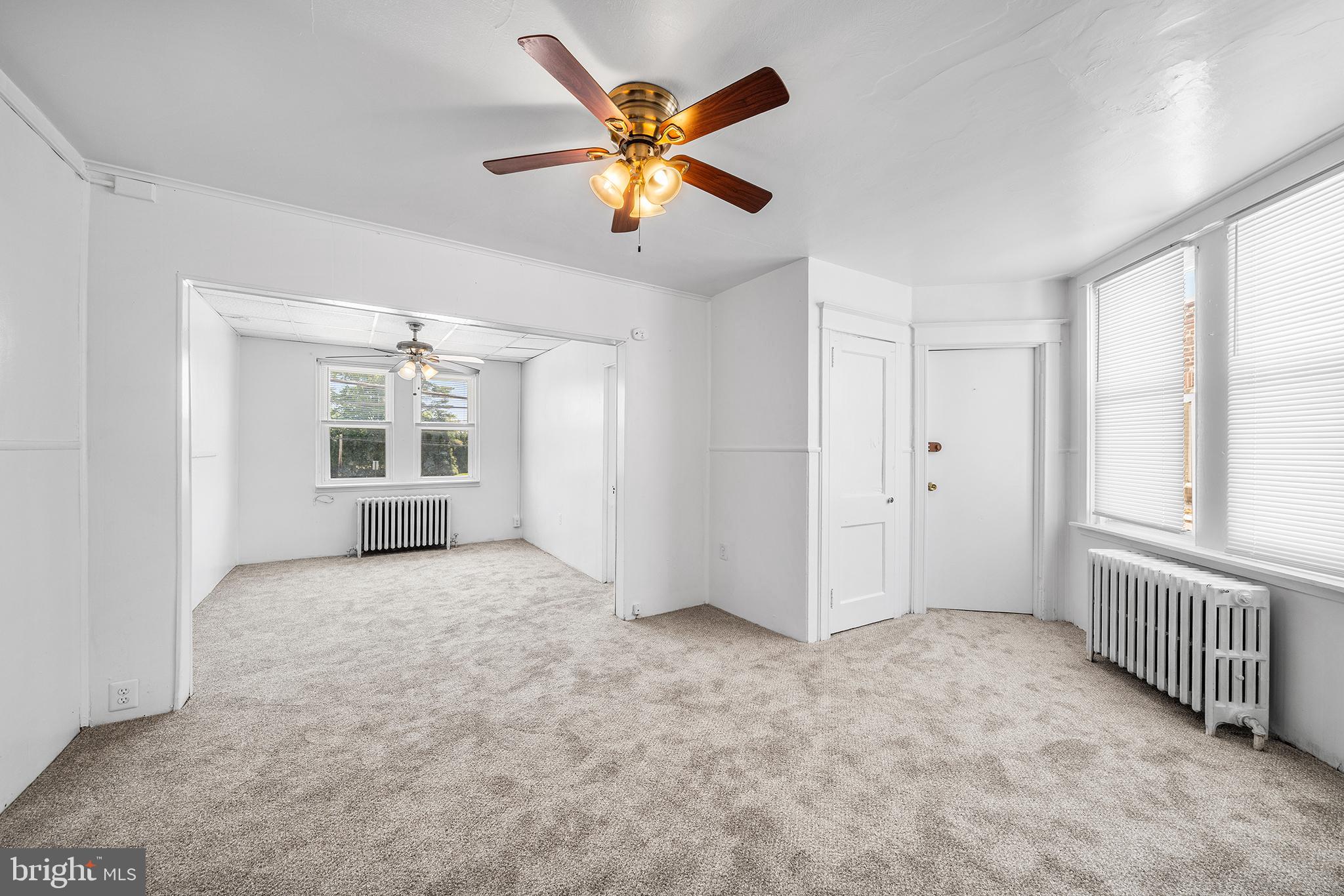 MANOA - Commercial Sale