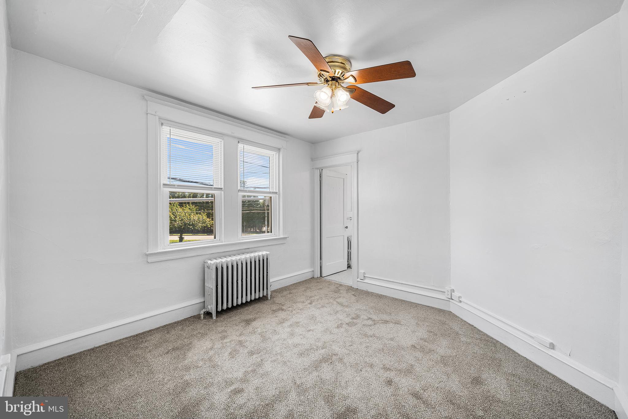 MANOA - Commercial Sale