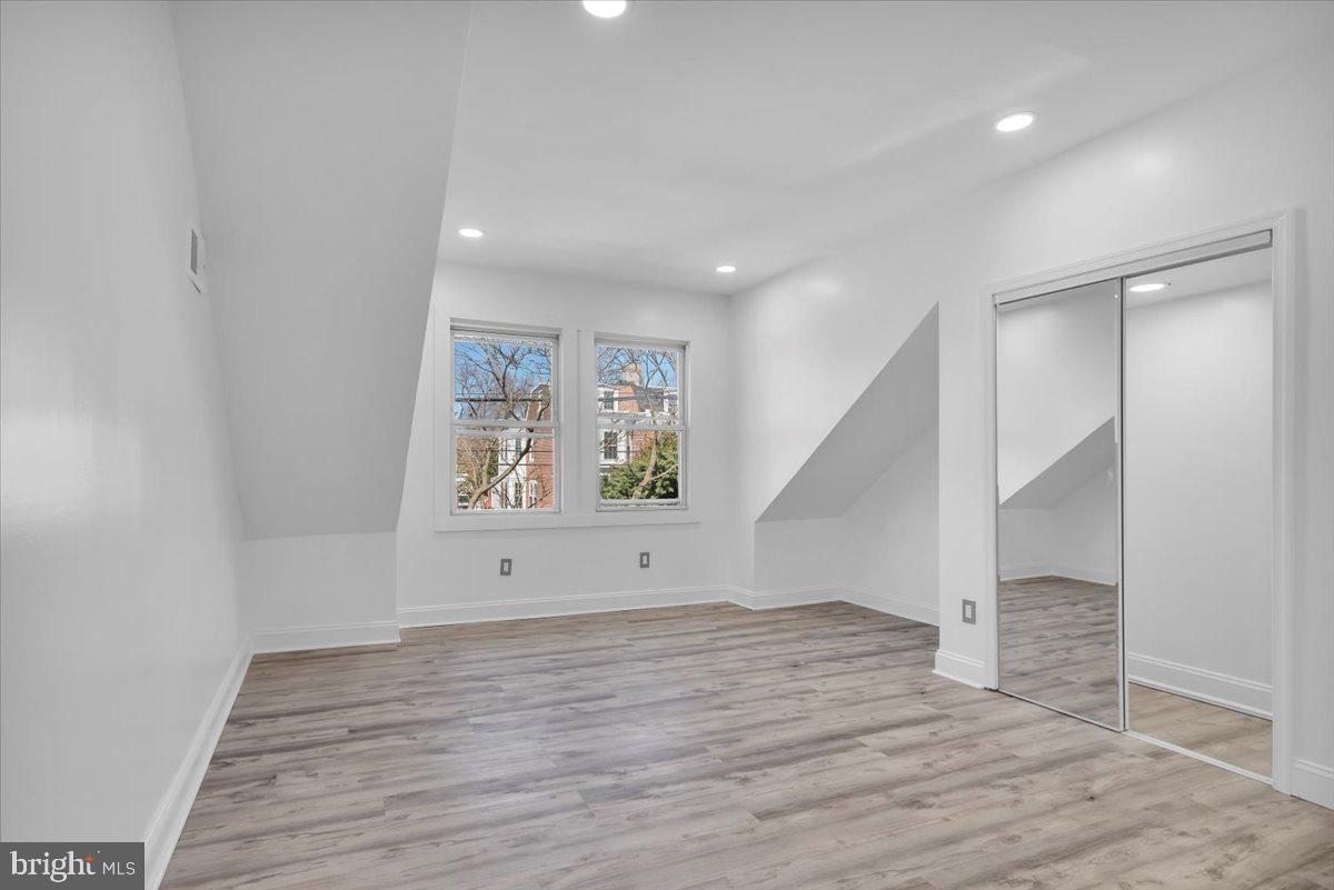 NORTHWOOD - Residential