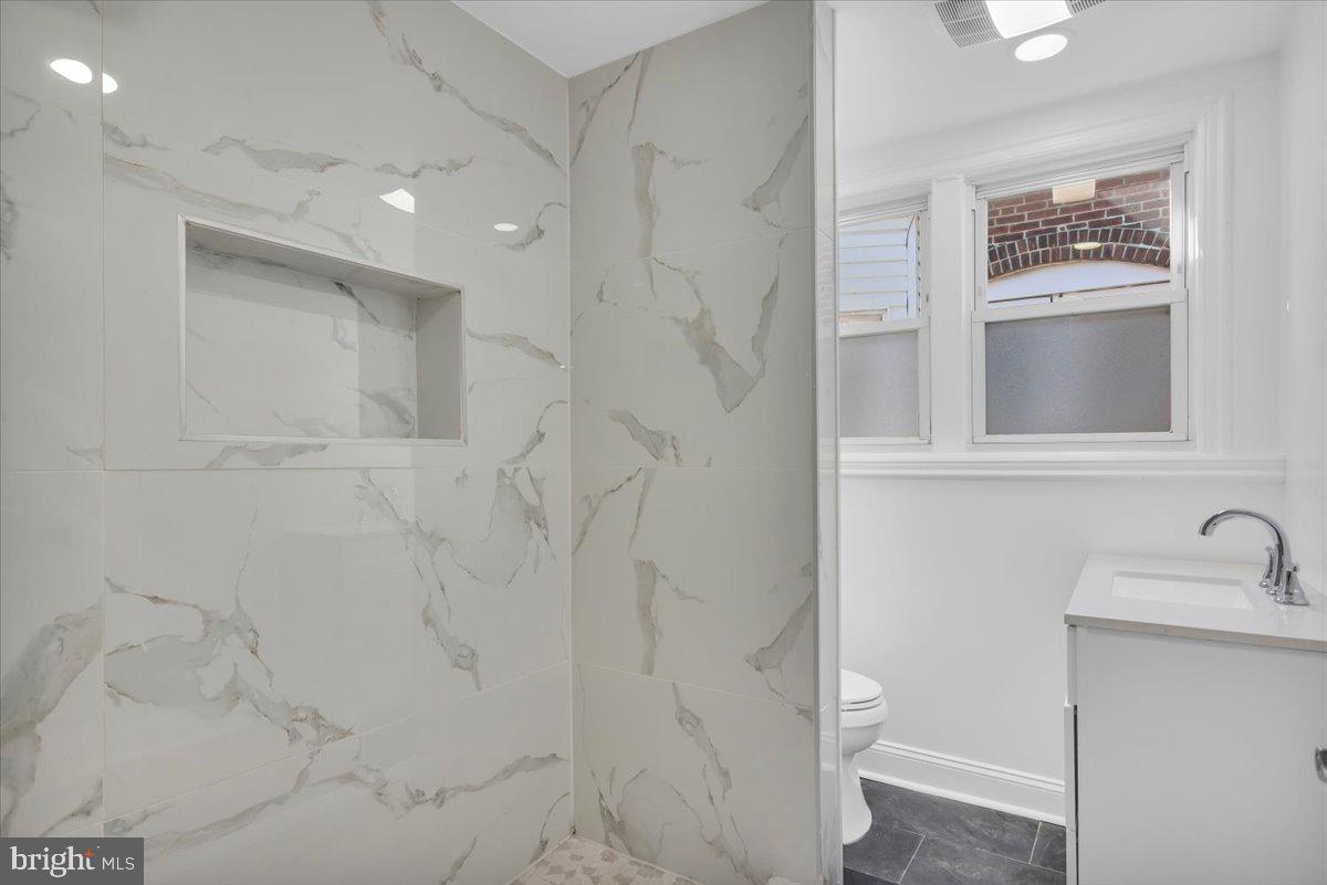 NORTHWOOD - Residential