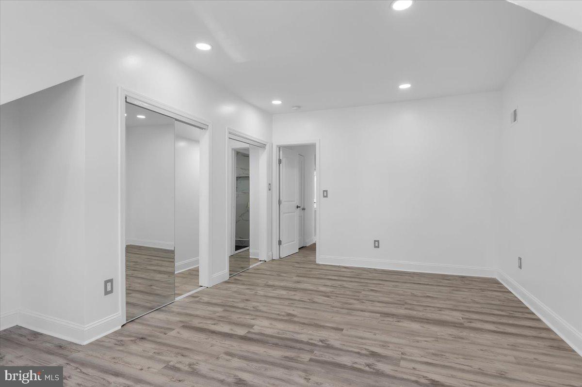 NORTHWOOD - Residential