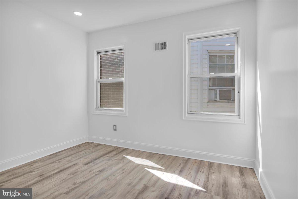 NORTHWOOD - Residential