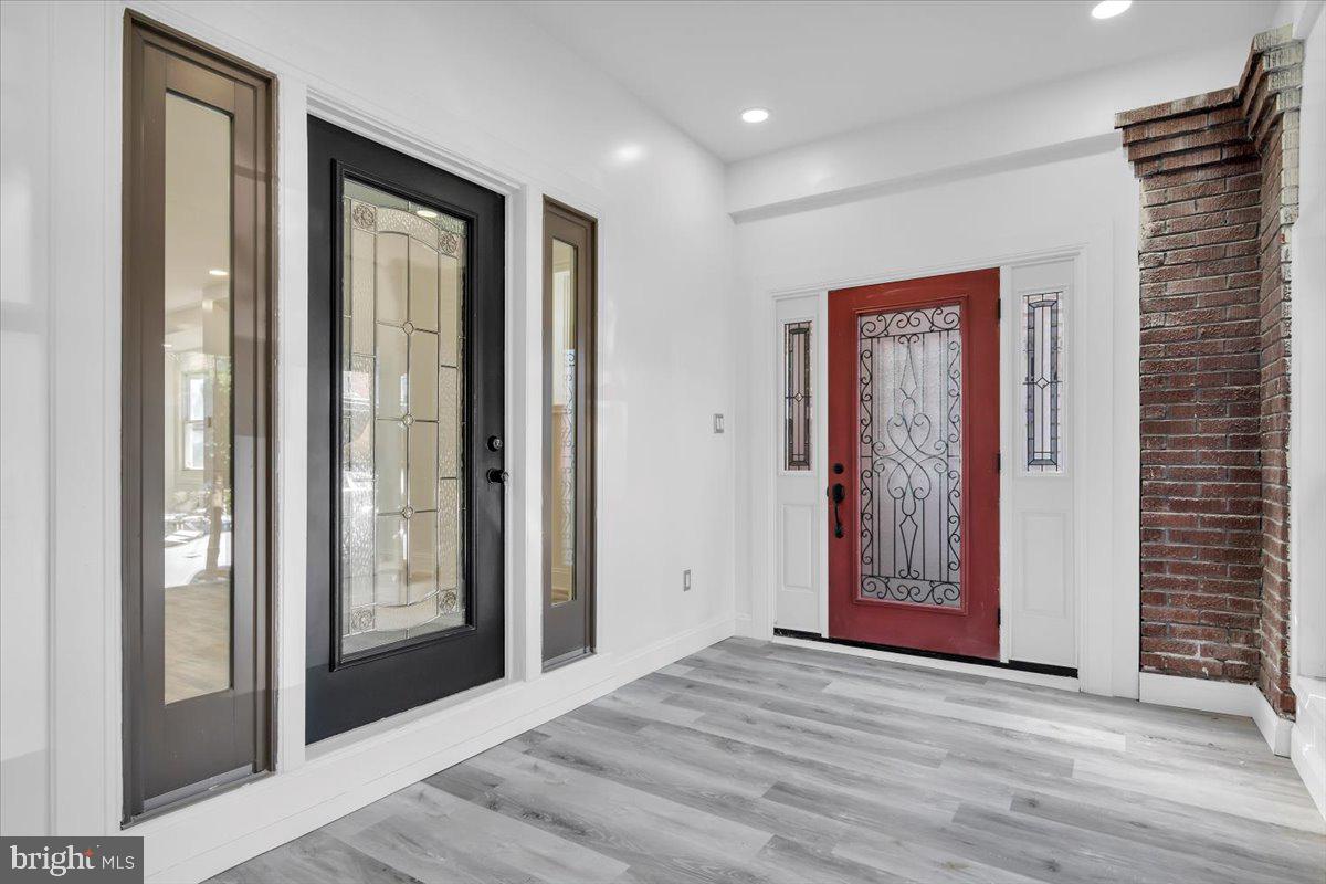 NORTHWOOD - Residential