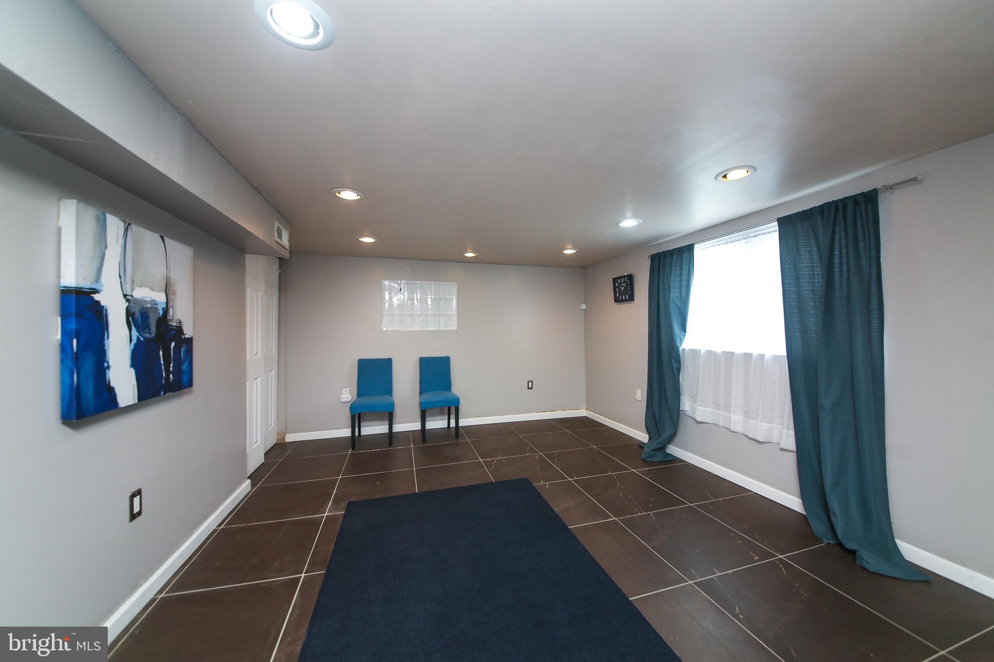 NOTTINGHAM VIL - Residential