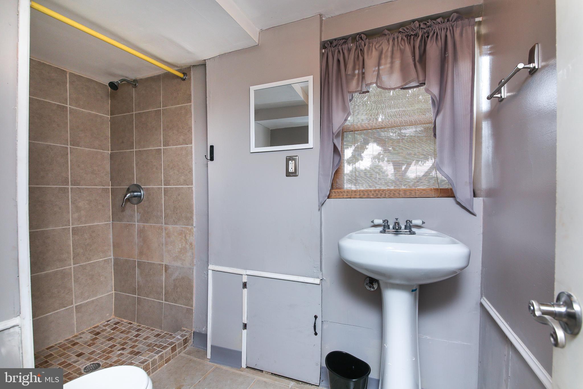 NOTTINGHAM VIL - Residential