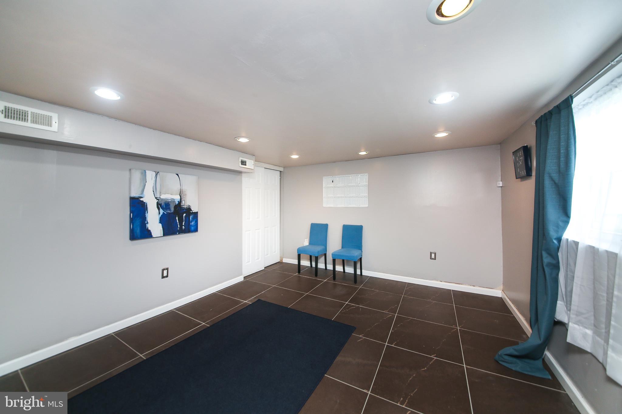 NOTTINGHAM VIL - Residential