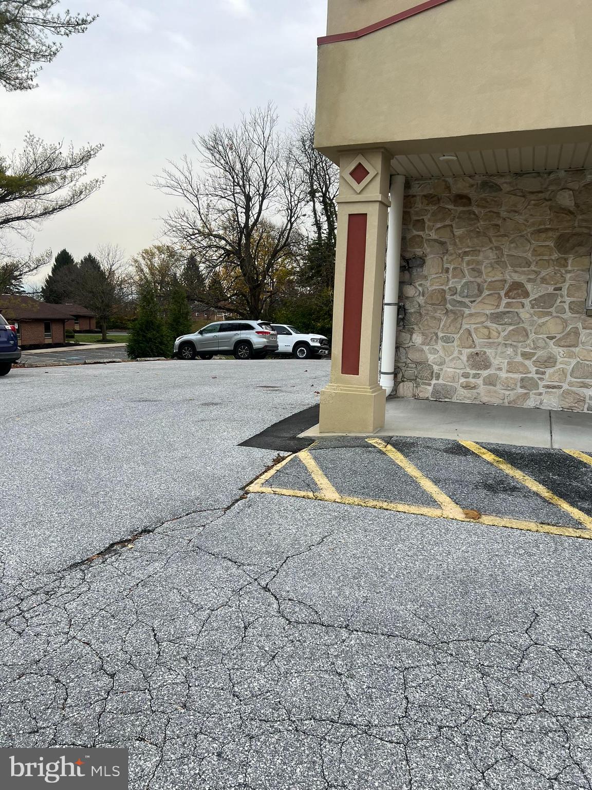 HAMPSTEAD - Commercial Lease