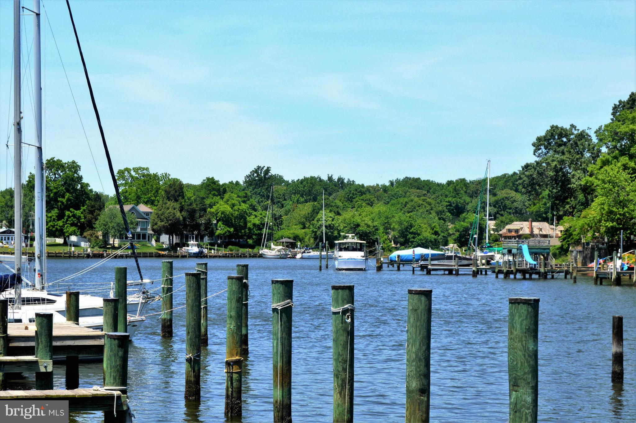 WOODLAND BEACH - Residential