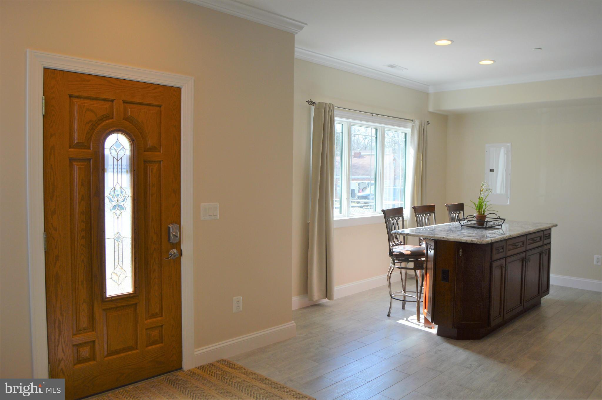 WOODLAND BEACH - Residential